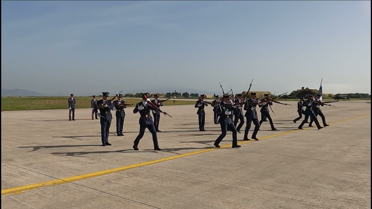 Η Διμοιρία Επιδείξεων ΣΜΥΑ στην εορτή Πολεμικής Αεροπορίας στην 110 ΠΜ, Νοέμβριος 2023.