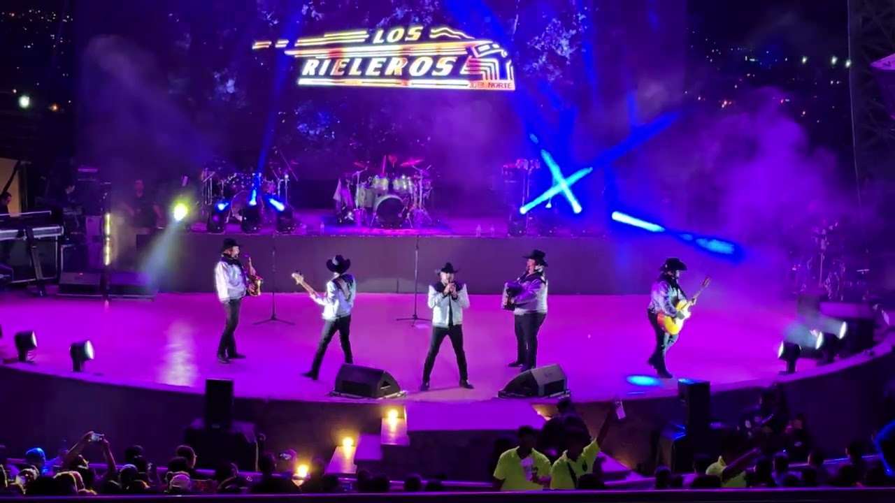 Los Rieleros Del Norte en el auditorio Guelaguetza Oaxaca México 2024.