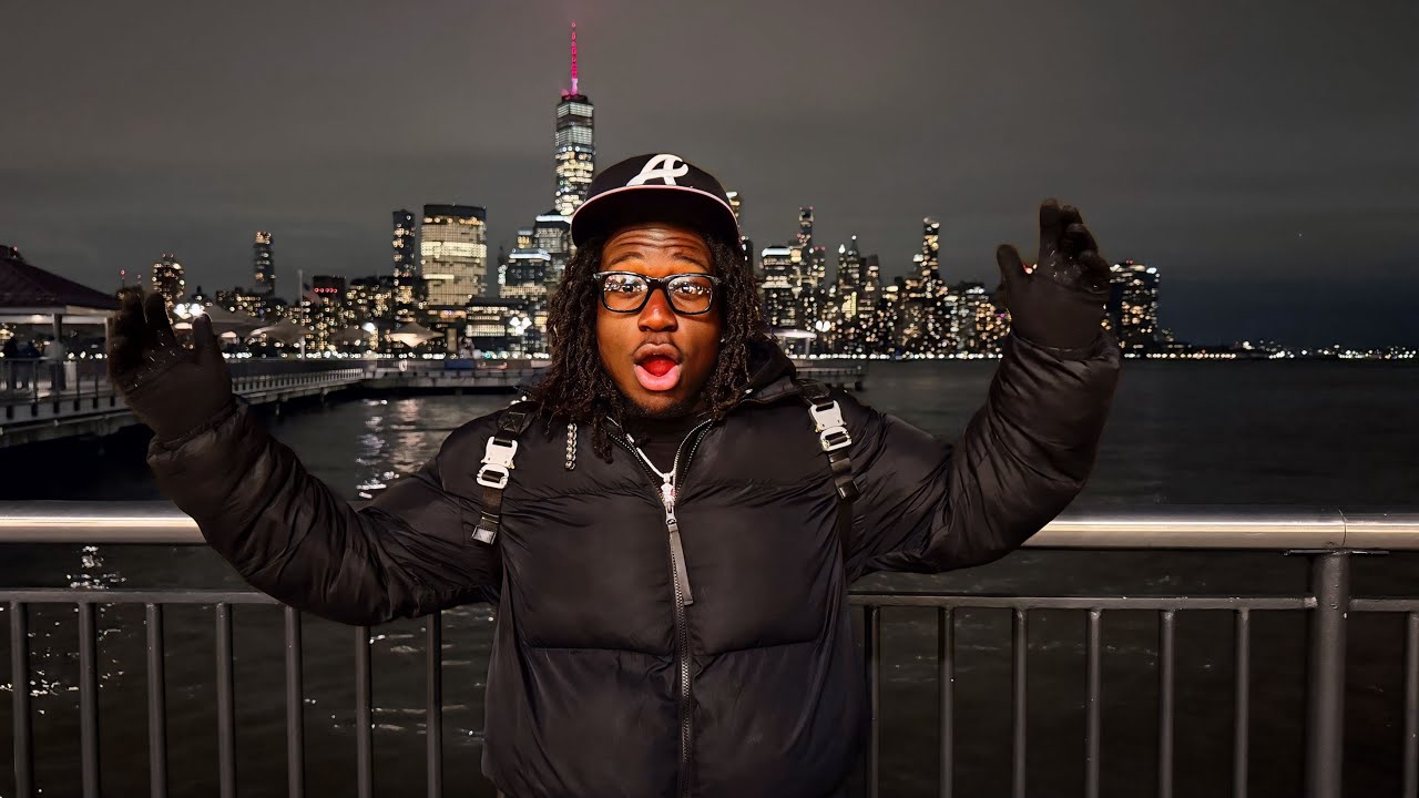 I Flew to New York Alone at 19 to Chase a Dream