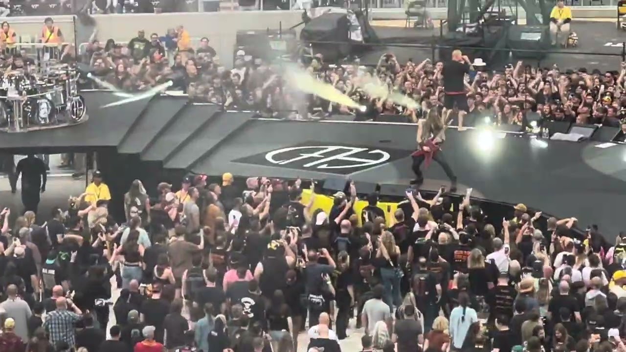 Pantera - 5 Minutes Alone (Live) 5x7x25 at Lane Stadium, Blacksburg, Va.