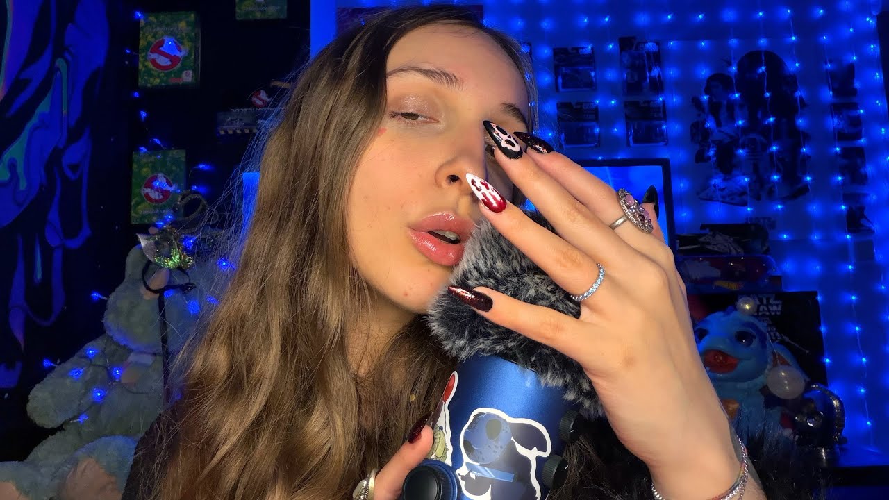 ASMR CHUCHOTEMENT TRÈS PROCHE DU MICRO 🤤