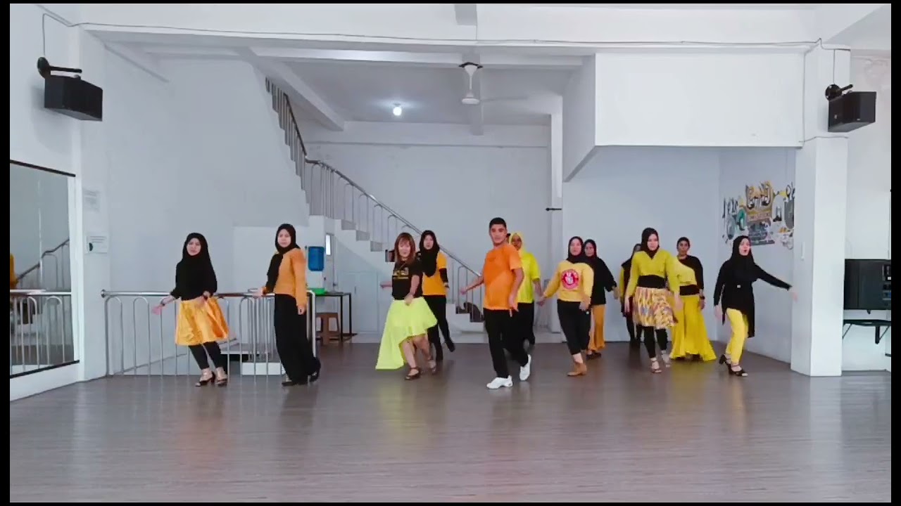 Alone - Line Dance / Demo by Dian Rose ( INA ) ,/ Demo by 7 Gym & Studio Palembang