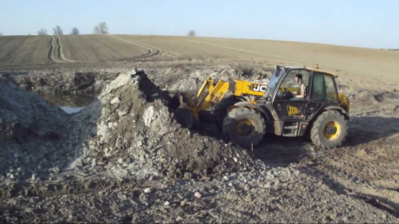Wożenie ziemi 2012 - JCB, URSUS, MTZ