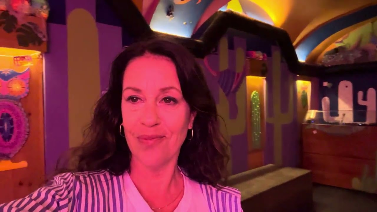 Naomi Enjoying an Empty Club on Pink Street in Lisbon