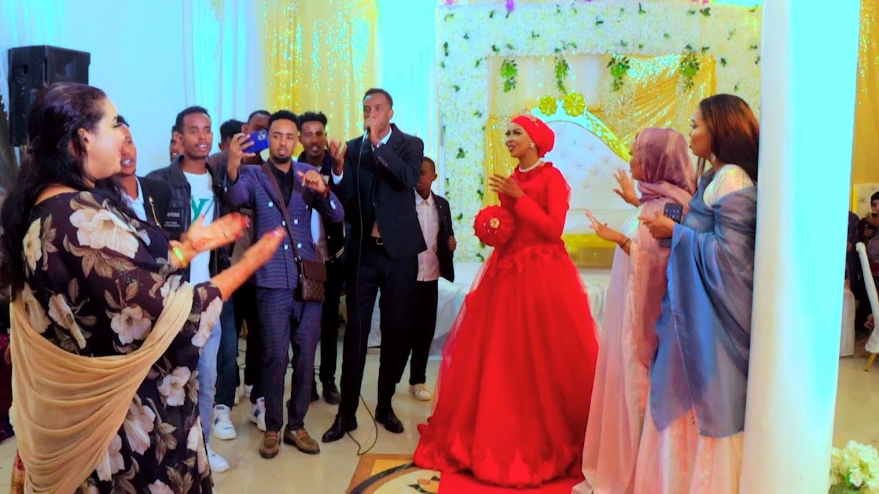Xariir Ahmed | MA CADHOOTO QOFKA CIILA CAFINAYSA | Istaahil | Best Aroos Jigjiga | Music Video