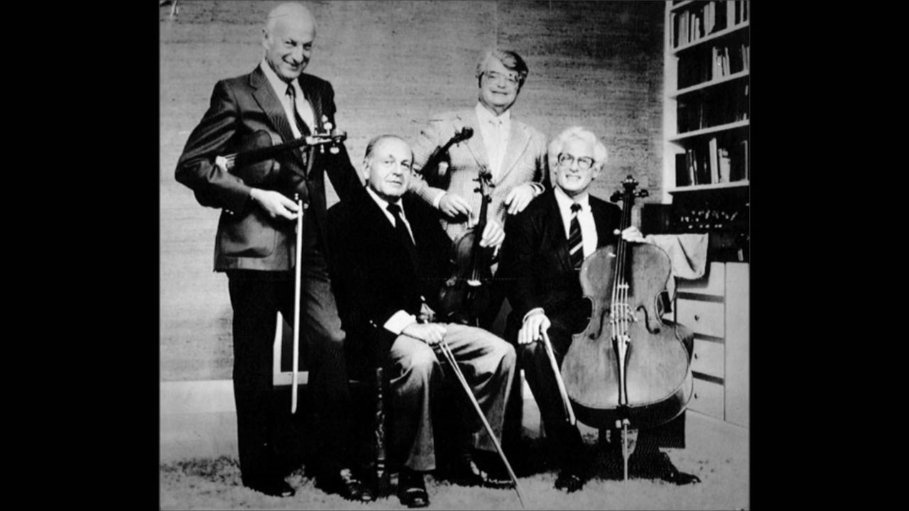 Mozart - String quartet K.421 - Amadeus SQ 1954