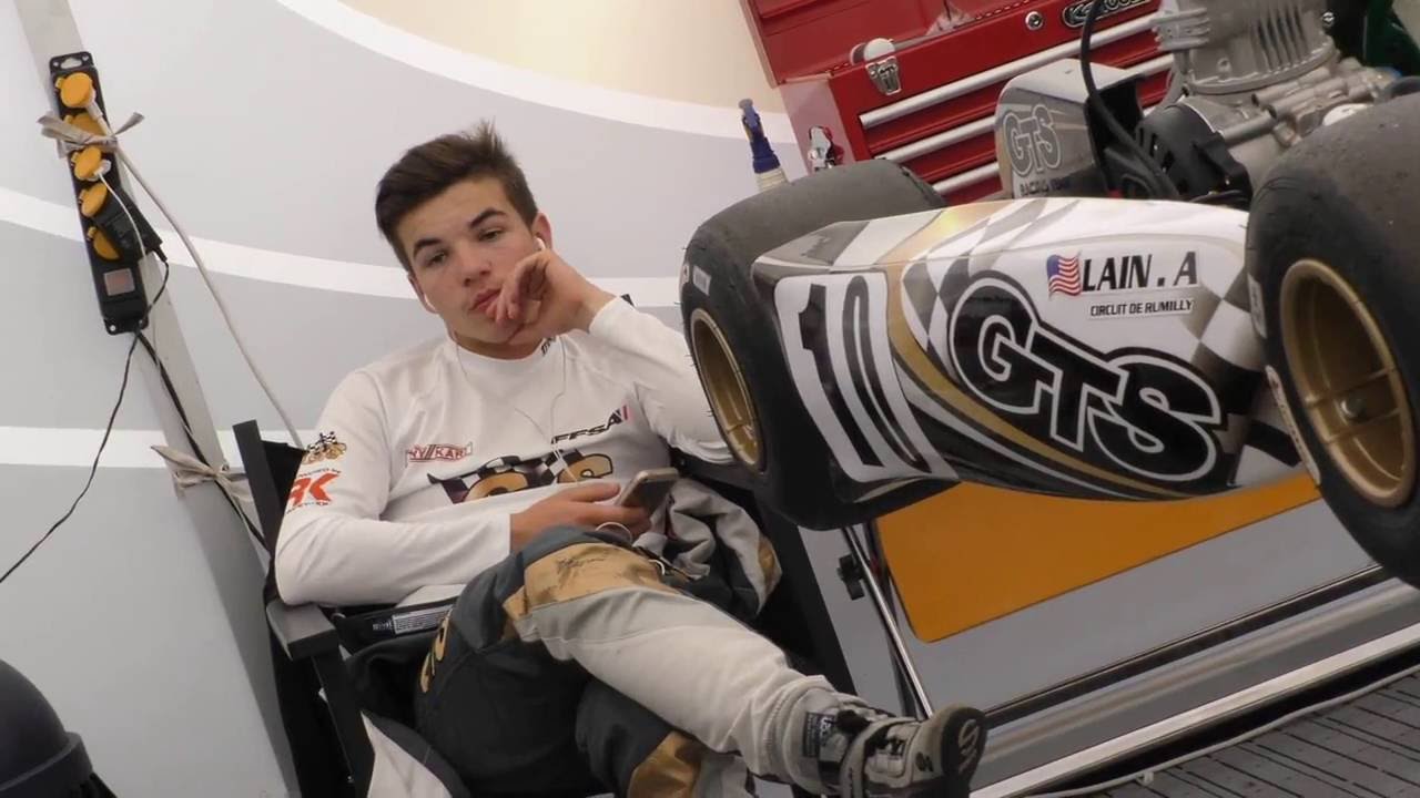 Trophée Oscar Petit à Varennes sur Allier: ambiance paddock
