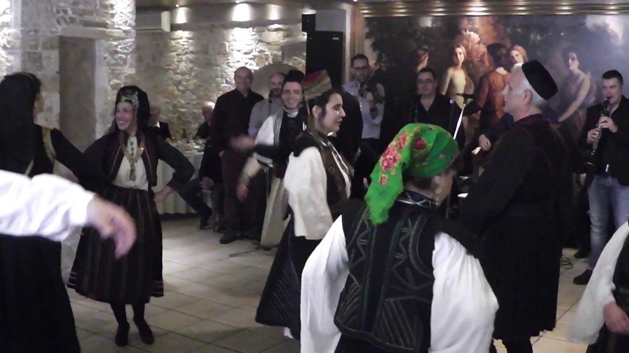 Sutsata a Arm&acirc;njilor di Athina. C&acirc;ntits Armaneshti.