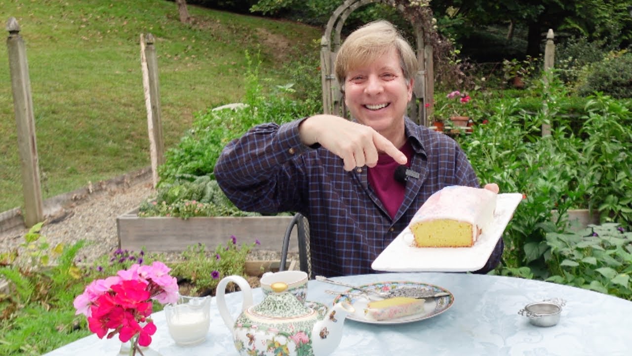 Winterizing My Geraniums and Baking a SPARKLING Pound Cake!