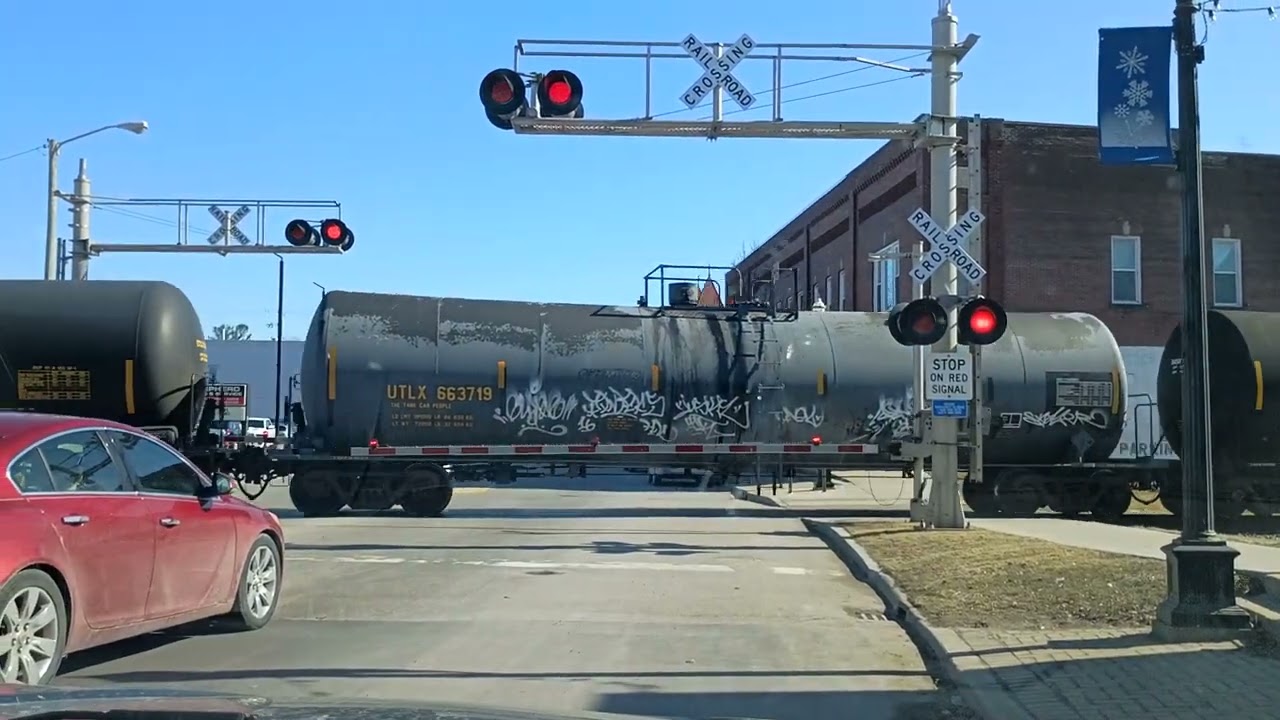 TrainVideo Of A PHONE View With A CN 383 SB Train In The Richmond Michigan, USA Area Taking By Gabe