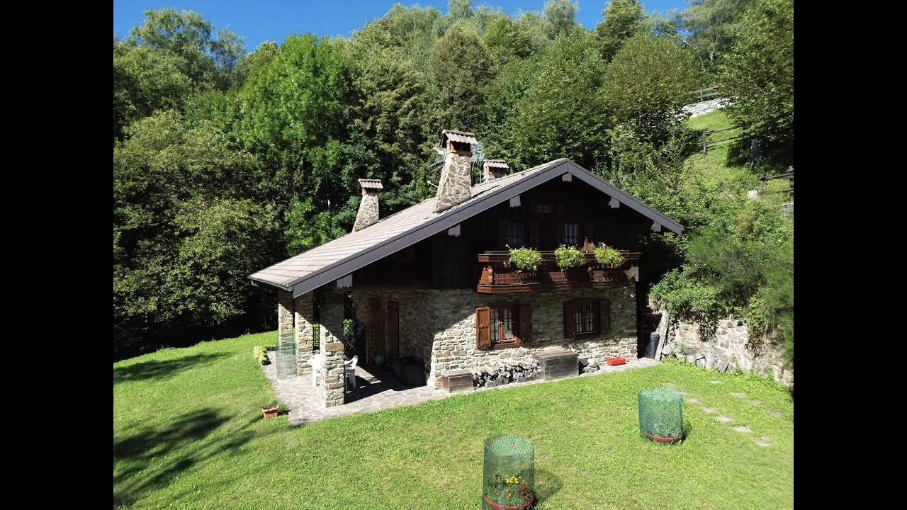 VENDESI Porzione di Baita Gravedona ed Uniti Collinare - Lago di Como -Agenzia Immobiliare Tre Pievi