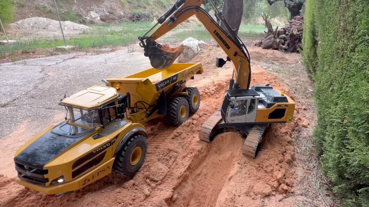 No creerás que son de juguete 😱 Liebherr y Volvo A40G RC en acción a escala 1:16#rc #rcconstruction