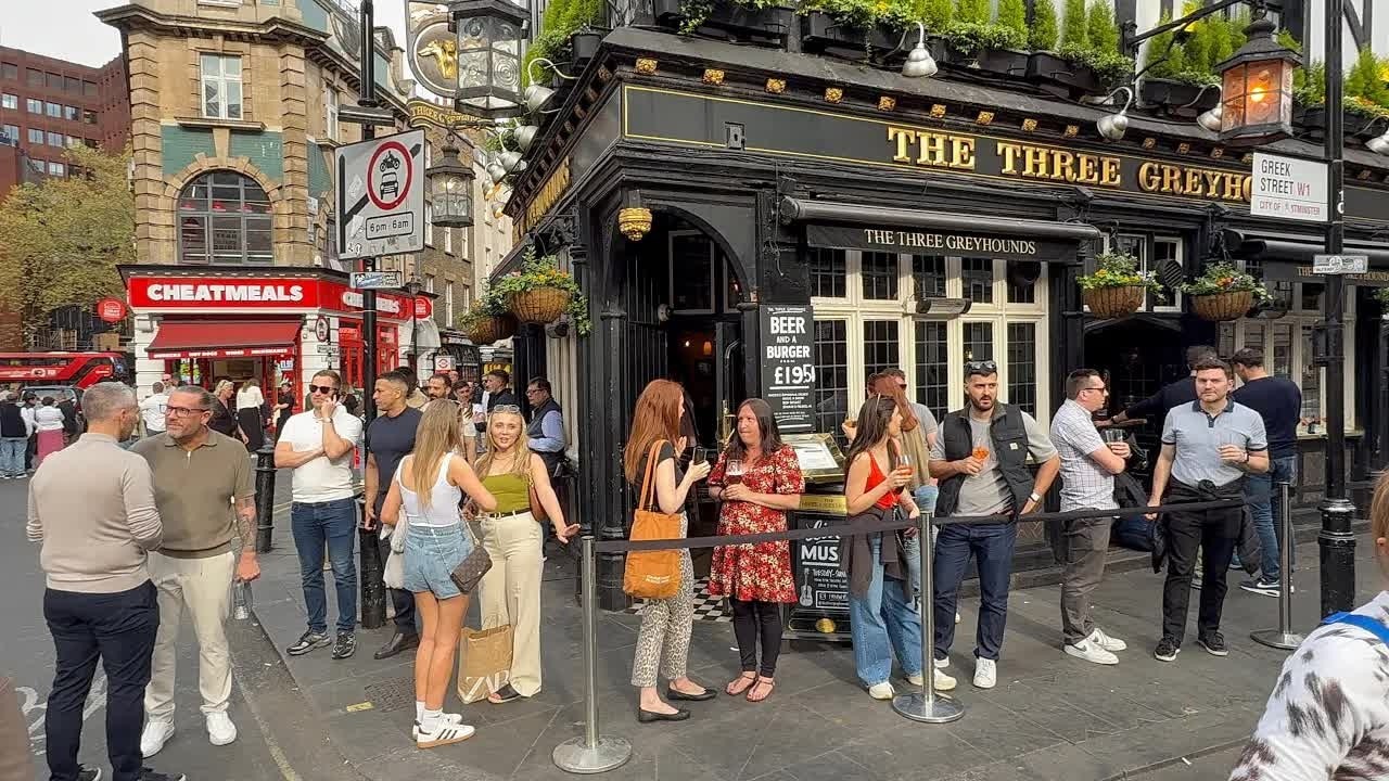 2026 London Summer Walk SOHO to MAYFAIR West End Central London Walking Tour 4KHDR