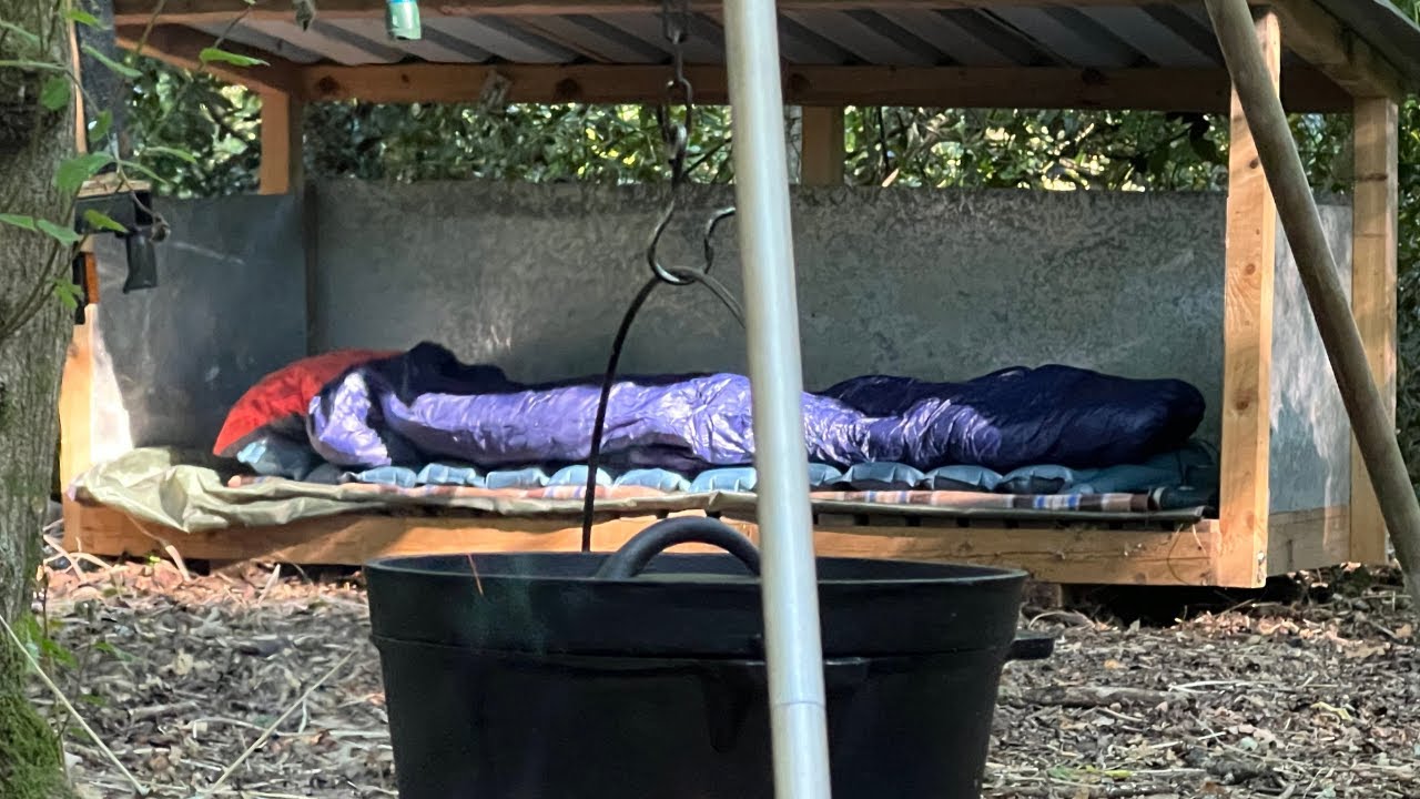 I build a log store and sleep in it for 2 nights