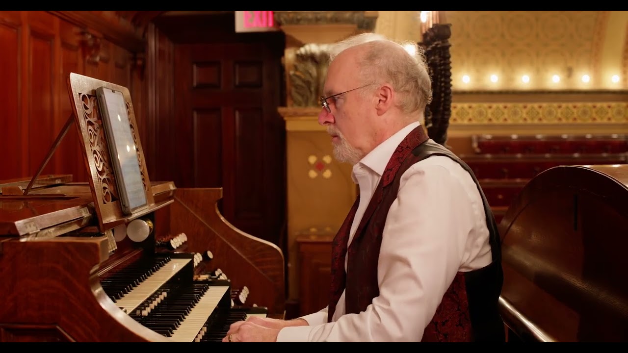 Sh’ma Koleinu (Max Helfman) performed by Simon Barrad and Jonathan Dimmock