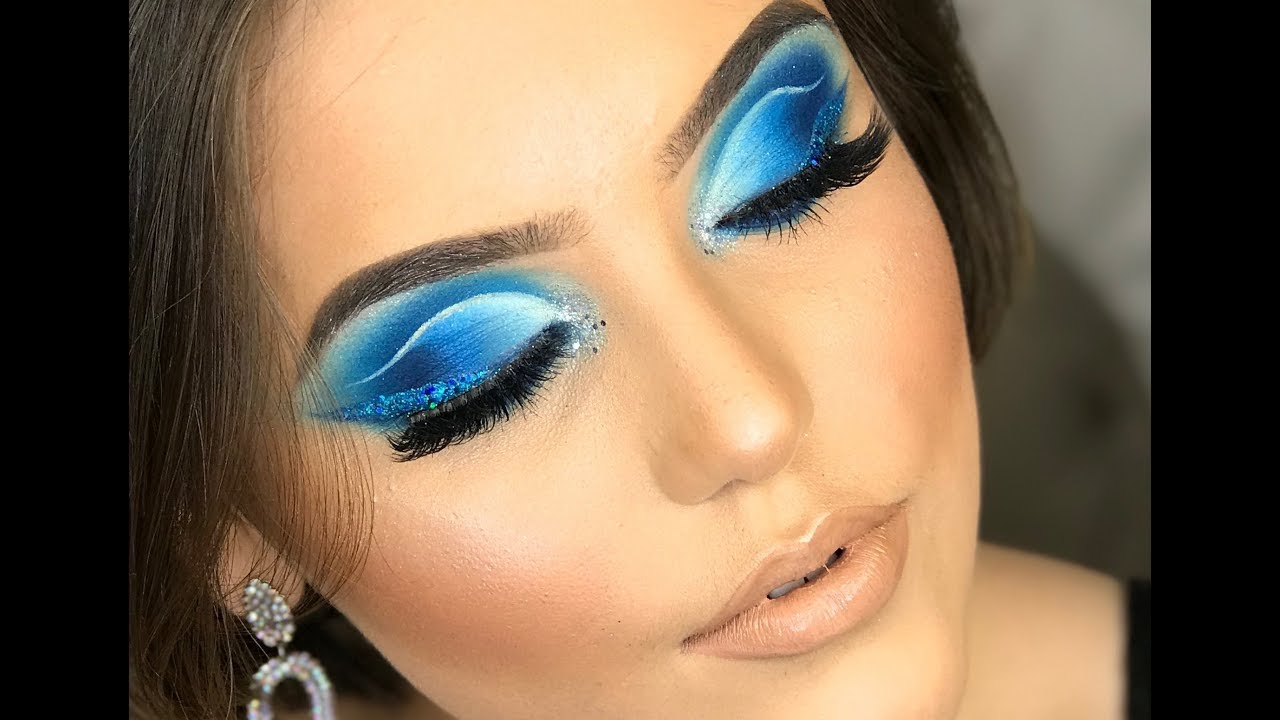 Maquiando cliente #29: Blue Cut Crease Makeup Look