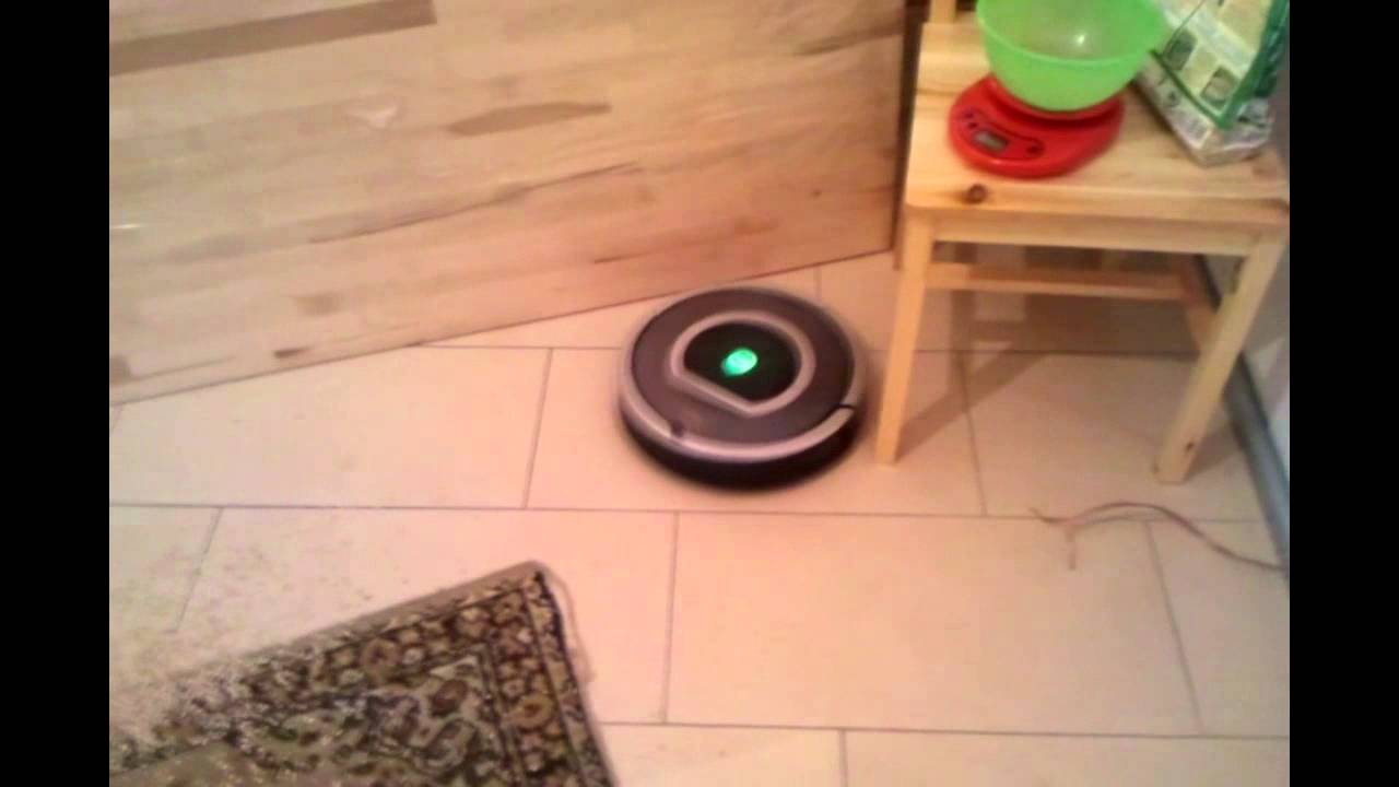 iRobot Roomba 780 vs Samsung Navibot SR8980 - 2 starcie