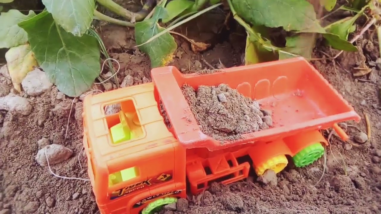 rc danpar and excavator