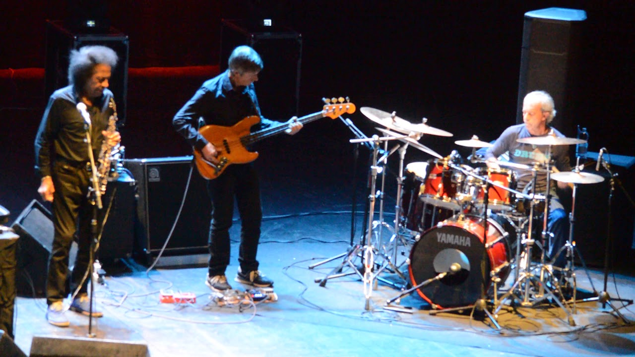 JAMES SENESE& NAPOLI CENTRALE  Fantastico  Live at Mestre