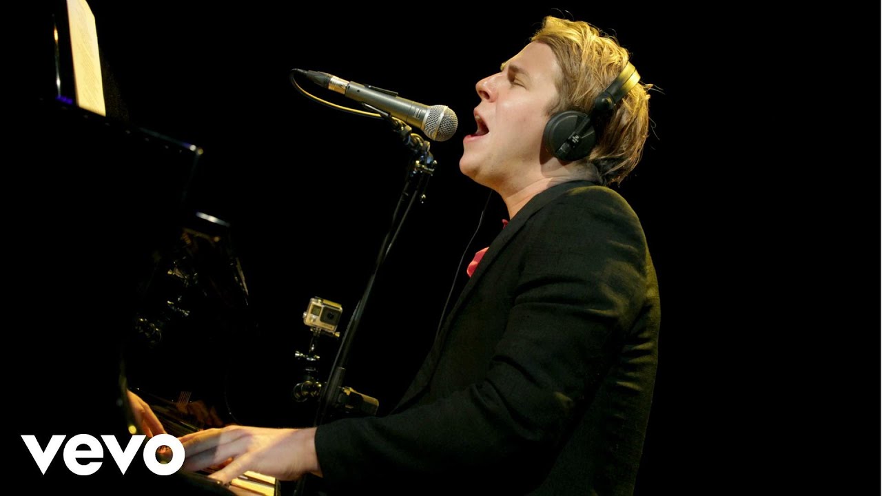 Tom Odell - Magnetised in the Live Lounge