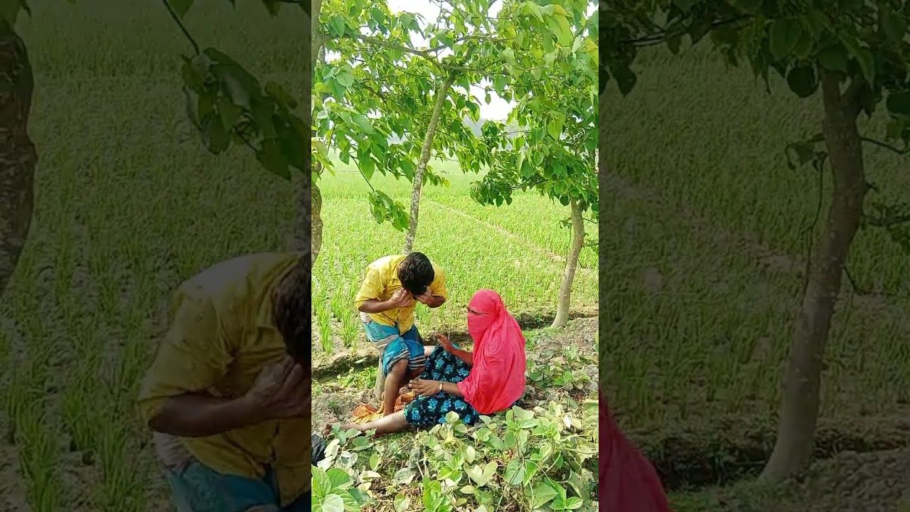 জমিতে পানি দিতে গিয়ে #video #villagelife #comedyvideos 