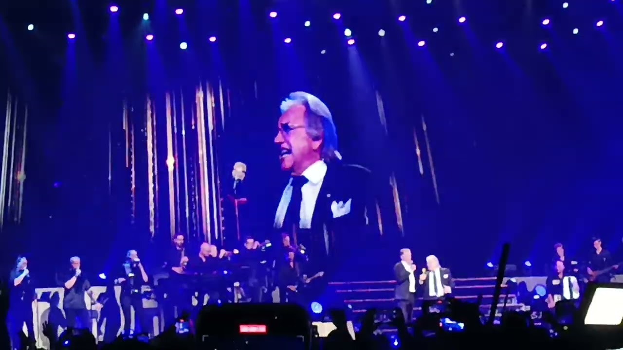 Lee Towers & John de Bever - Never walk alone, De Bevers in Ahoy, 30-09