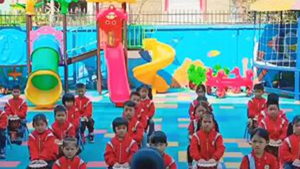 👏👏备战六一，又到了一年一度的六一排舞蹈的时候了，幼师小姐姐们，你们的节目都选好了吗?有开始排练了吗?你们的嗓子都还好吗……#幼儿园  #六一节目  #排练花絮#幼师@DOU+小助手 @抖音小助手