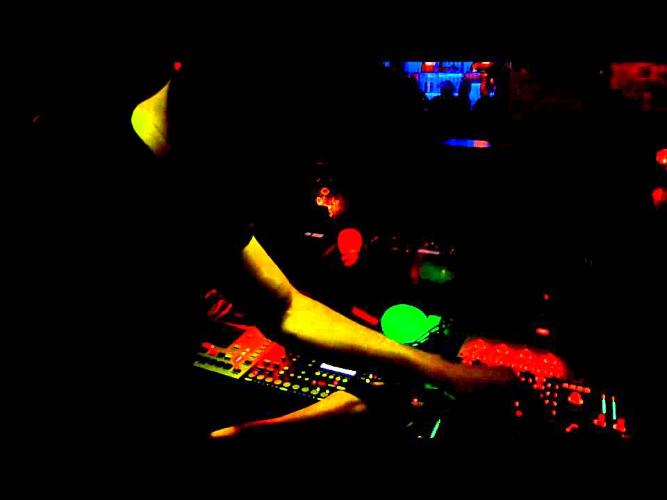 Siesta Submarina - LIVE Techno @Beatsoup (Part 1)
