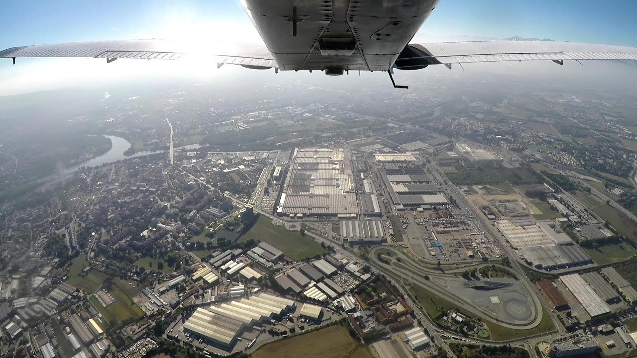 Short Field Takeoff and Flight over Turin, Italy. Piper Turbo Arrow IV. Il Falco Airstrip LIFM