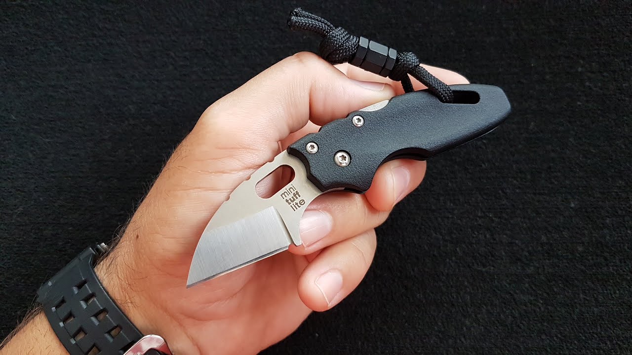 Cold Steel Mini Tuff Lite a escena: una pequeña/gran herramienta de corte.