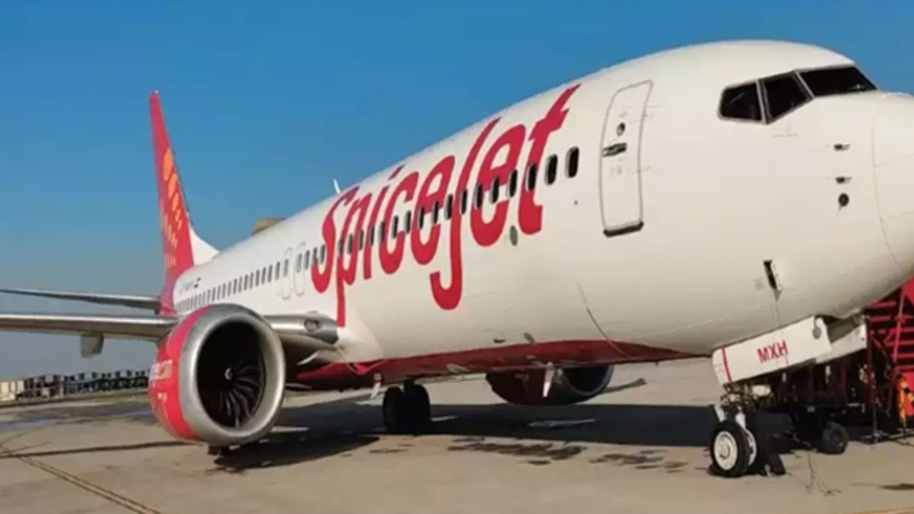 Spicejet gets show cause notice from DGCA over frequent flight safety issues