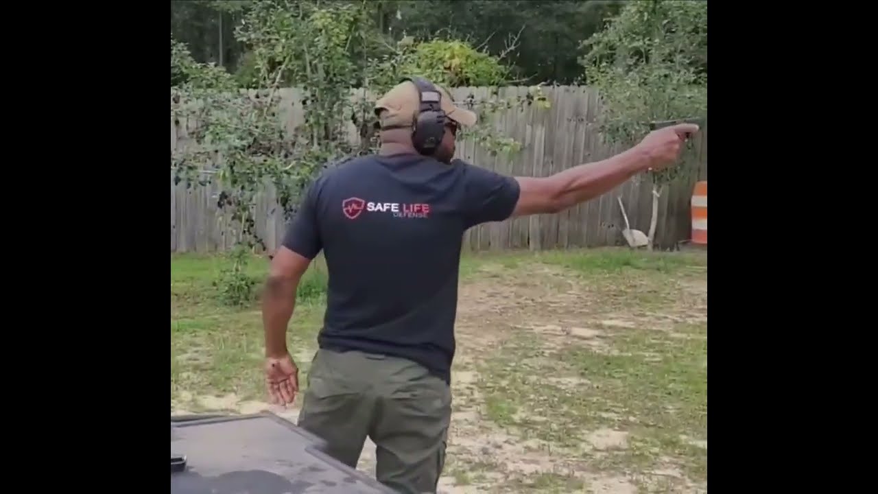 JUST PICK IT UP AND JUST POINT SHOOT IT!!!! 