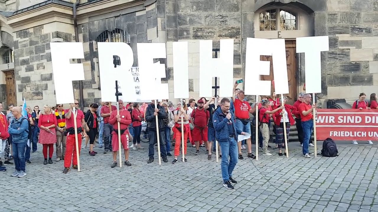 Gesundheitswesen steht auf ! 2 September 2022 Demonstration Impfentscheidung / doch kein Impfabo !