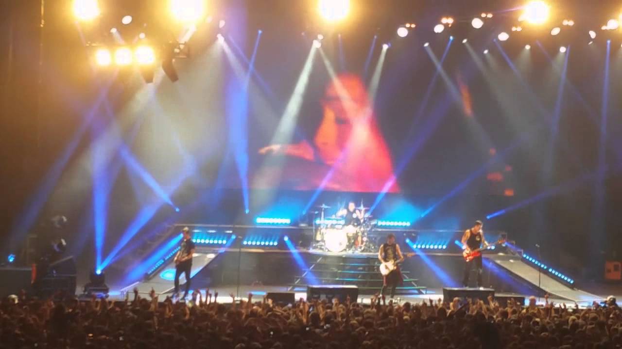 All Time Low - Dear Maria, Count Me In [Live at Cardiff 2015]