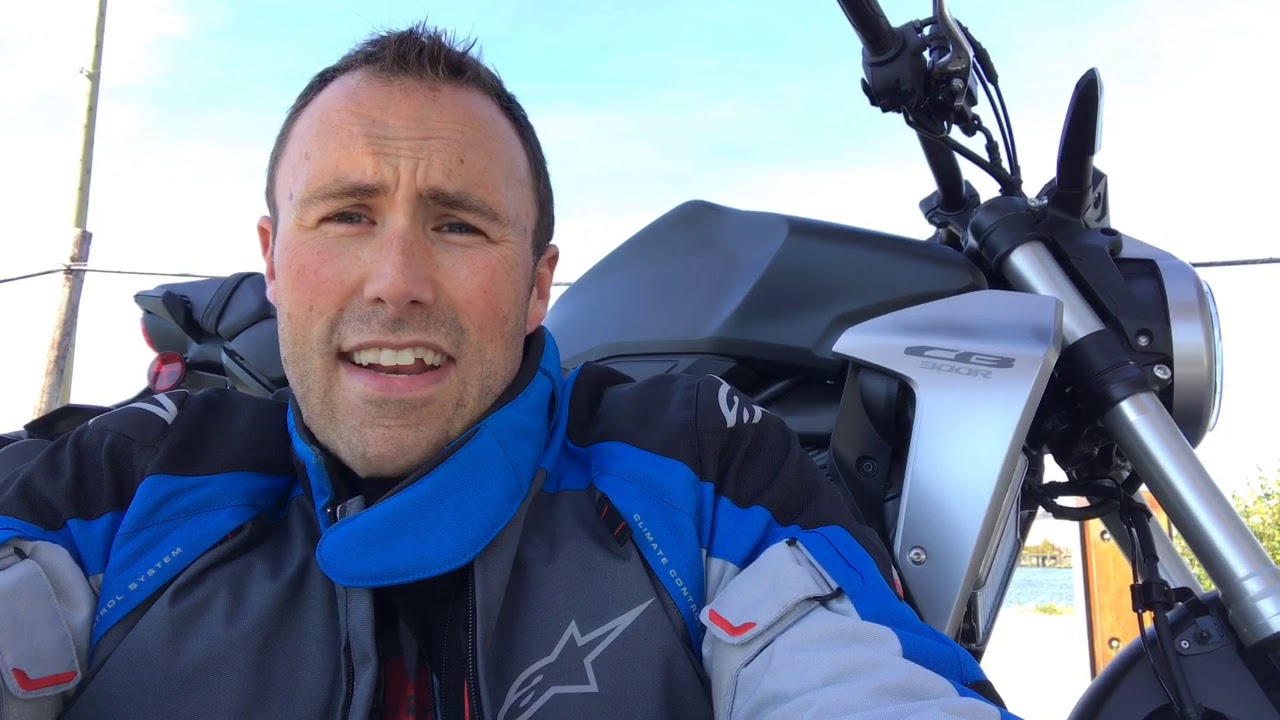 Знакомство с Honda CB300R. Ваш первый мотоцикл?
