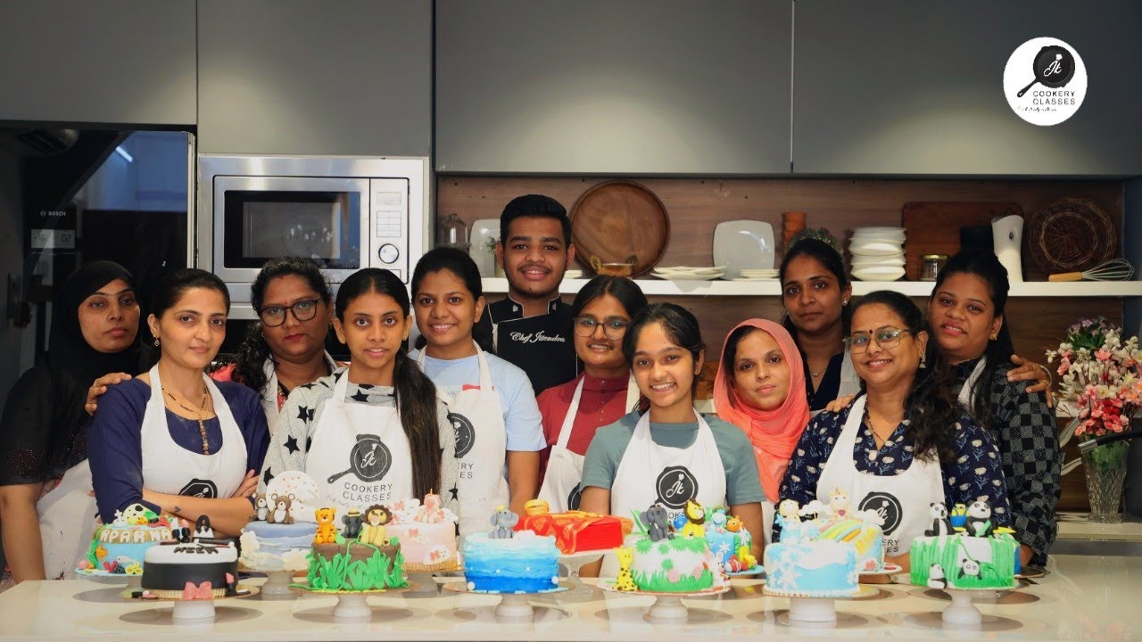 FONDANT BASICS CLASS | by JK Cookery Classes | Next batch 15th & 16th January, 2022 |