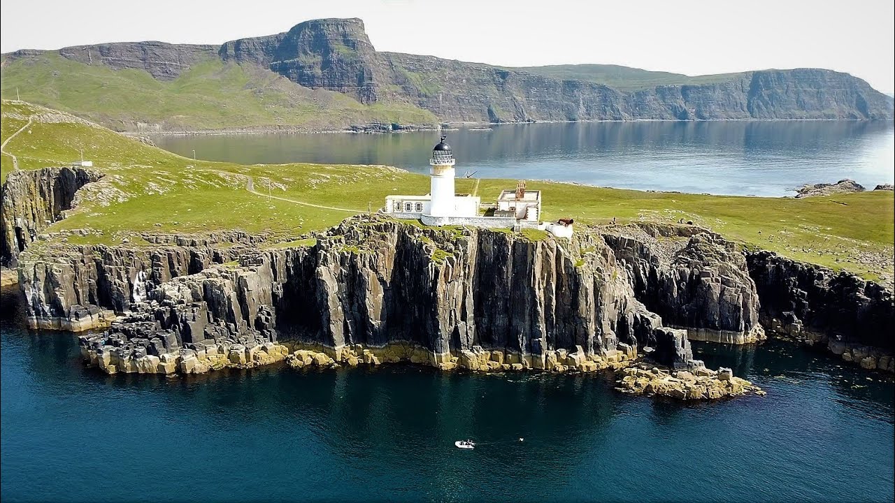 Neist Point Lighthouse - Spearfishing