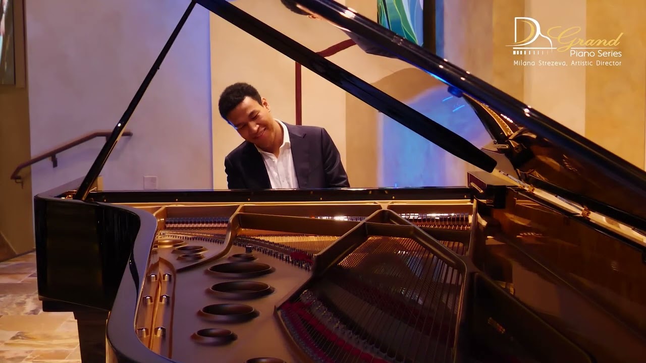 Clayton Stephenson plays an encore, 