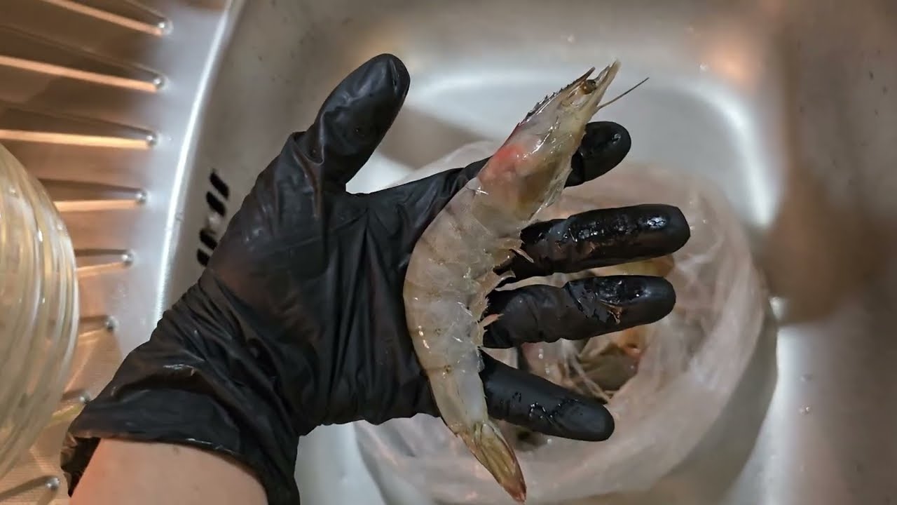🍤Чисти скариди като Шеф готвач!🔪(Техника с нож)/How to Clean Shrimp: 🔪Pro Knife Technique🍤