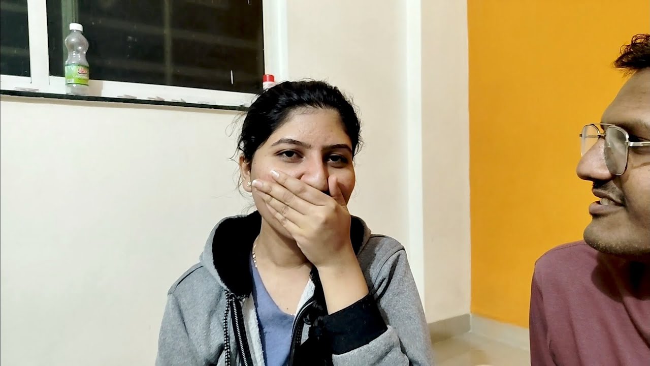 Monika aj dinbhar apne job ke tension me thi😓😓