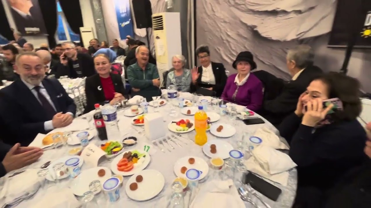 1.BÖLÜM=Blk;İyi Parti,İl Başk. İFTAR YEM.(g.Bşk.Müsavat DERVİŞOĞLU Salona Gelişi.)-21.02.2026(4.24)
