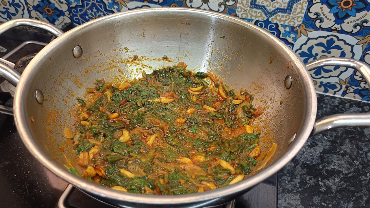 Live Cooking Palak Lasuni 🥬🍲 | Palak Lasuni | Cookwithshifaa Is Live | #viral #recipe #live #shorts