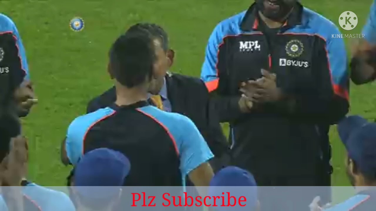 IND vs NZ 2021: Harshal Patel Makes His India Debut, Receives India Cap From Ajit Agarkar