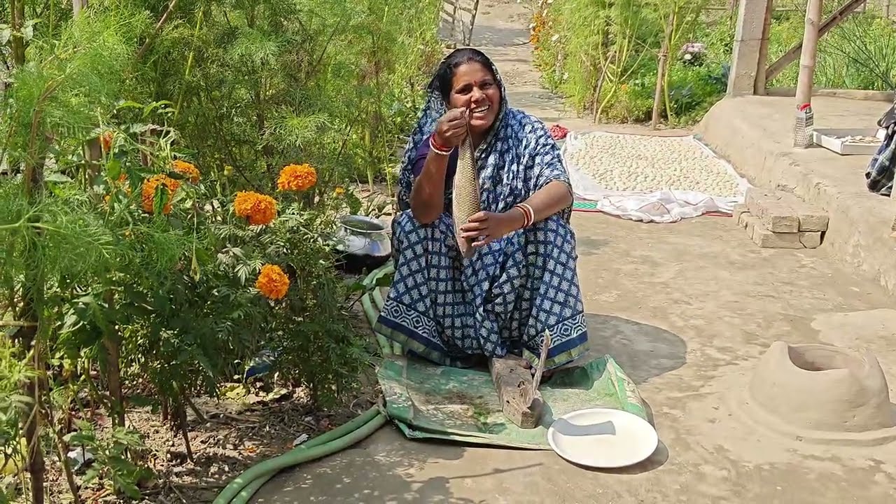 আজ বাড়ির নতুন চালের ভাত। সঙ্গে মান মন্ডপ, বড় মাছ দিয়ে।