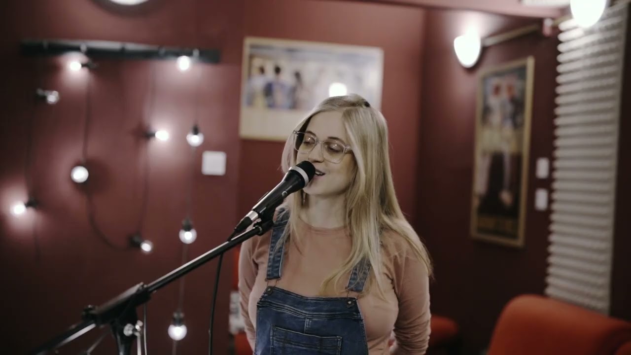 Zuzana Navarová - Andělská (cover)
