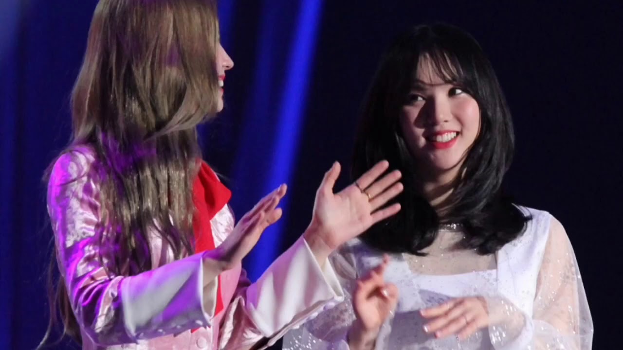 DAHYUN WITH FEMALE IDOLS (PART 3)