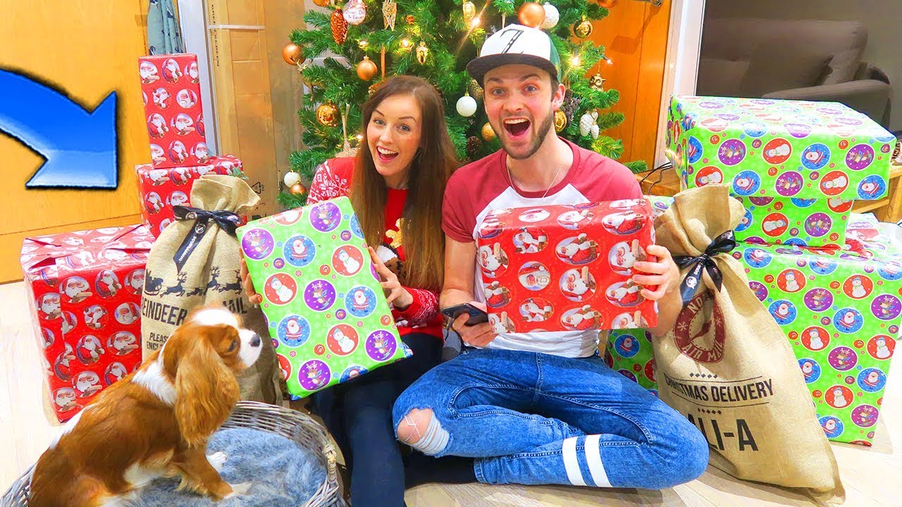 OPENING CHRISTMAS PRESENTS... EARLY!