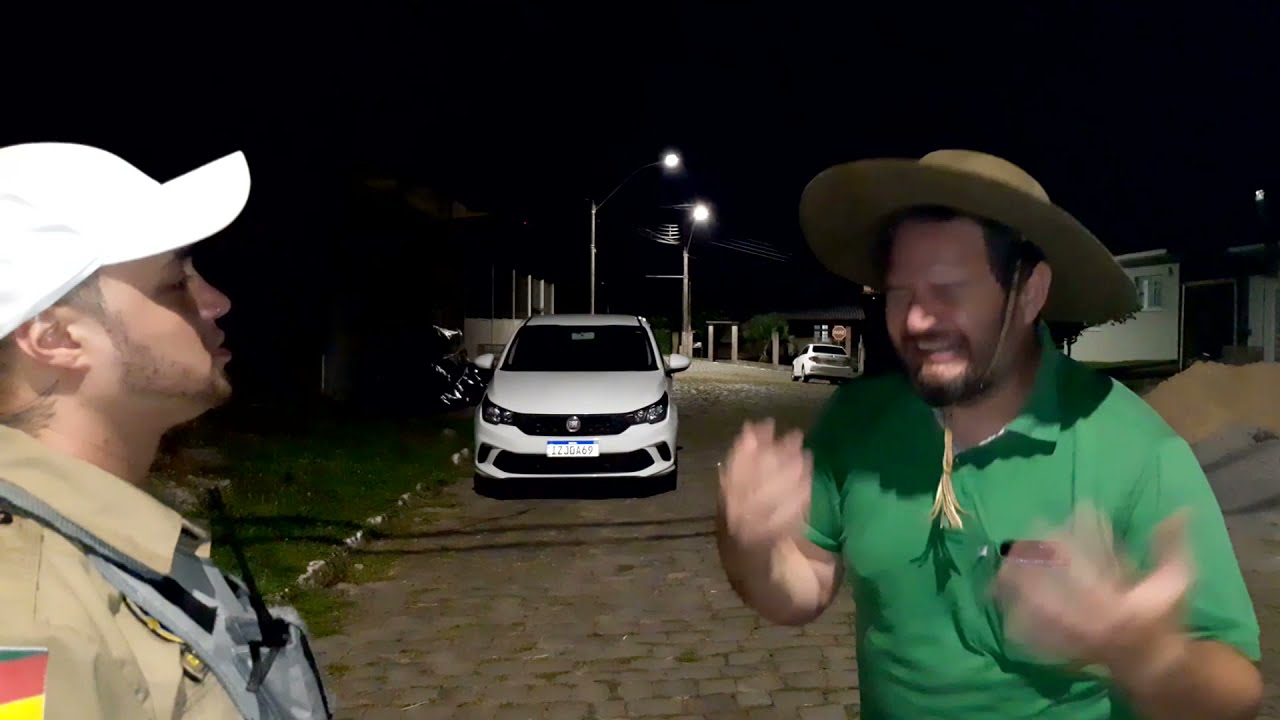 O XUCRO FOI ABORDADO DE MADRUGADA BEM BORRACHO