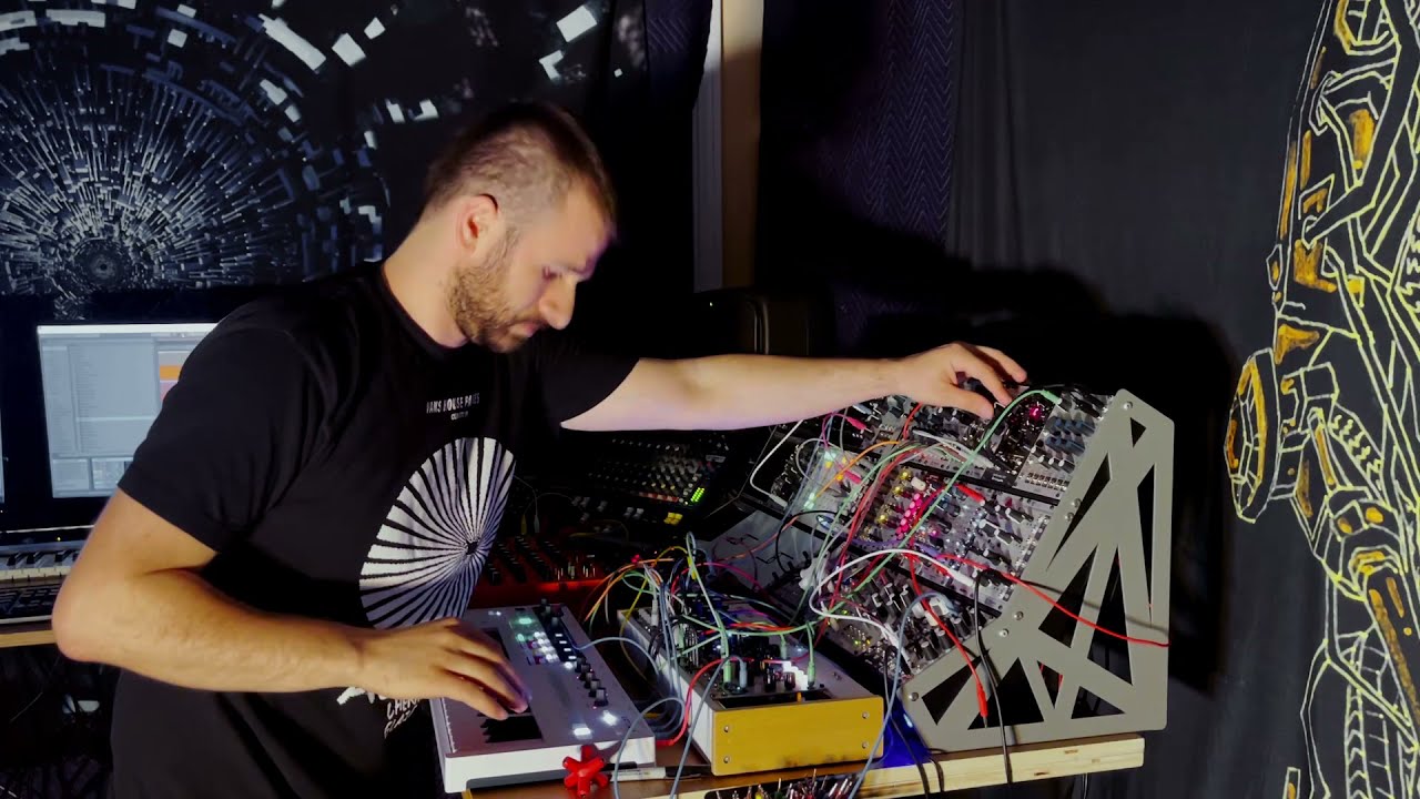 Jam Session with - Soma Laboratory's Pulsar 23, Moog DFAM, and some Qu-bit & MI modules