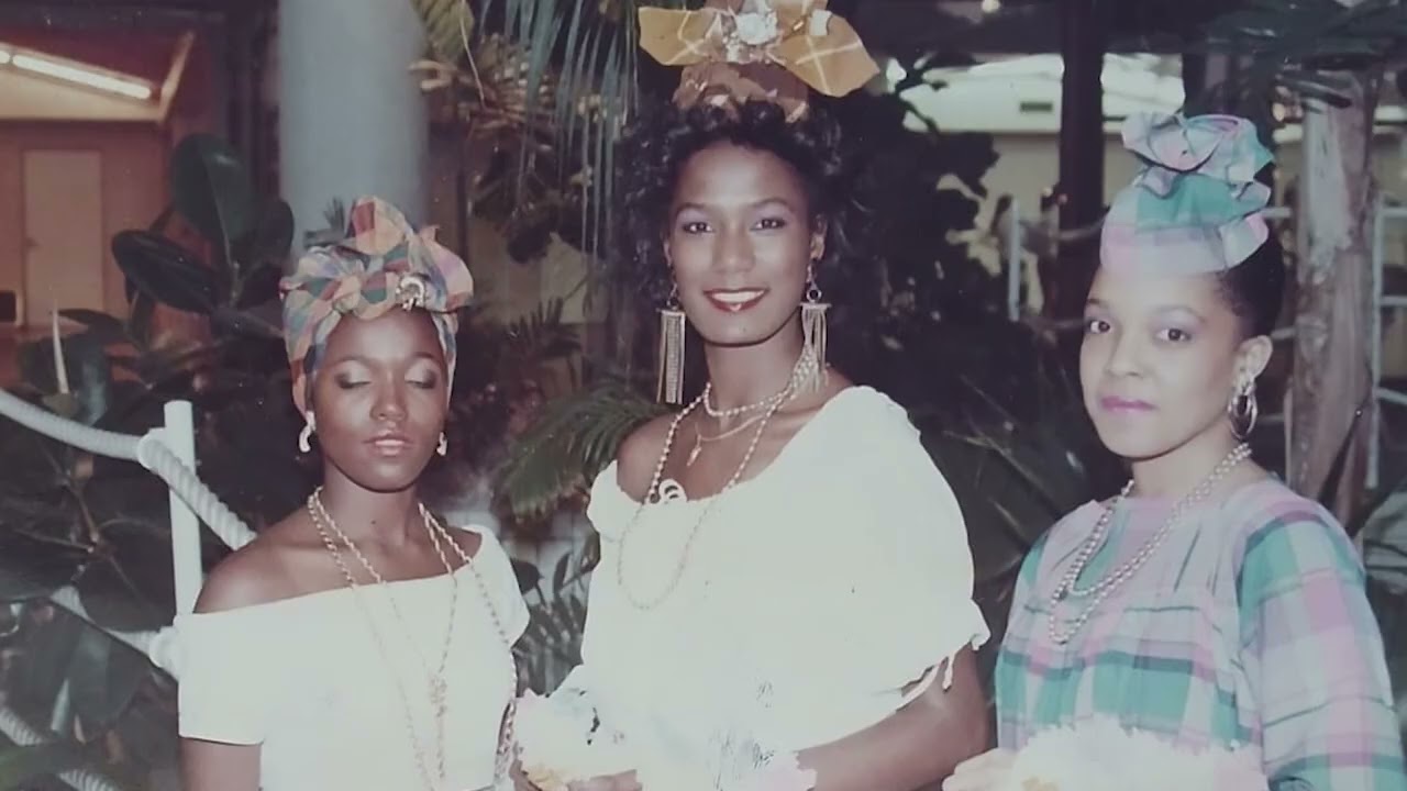 SOUS LE FLAMBOYANT INVITEE LEA GALVA